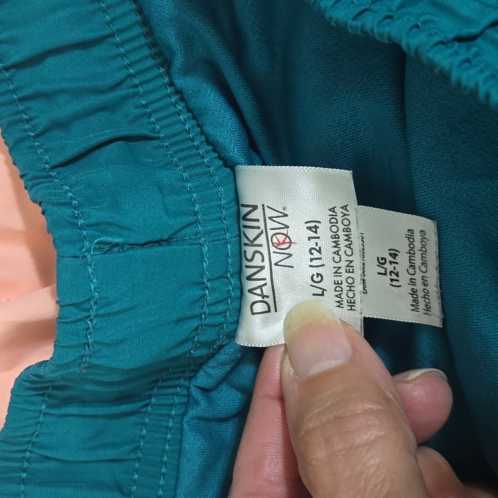 Bundke Of Athletic Shorts - Picture 3 of 7